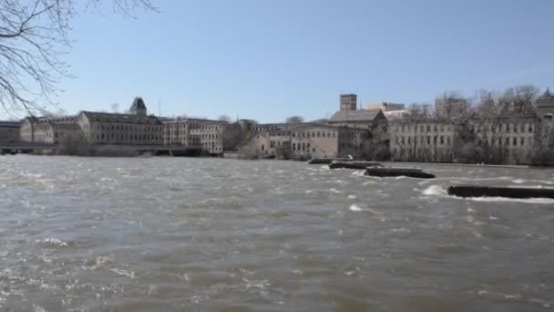 Швидкий приплив річка — стокове відео
