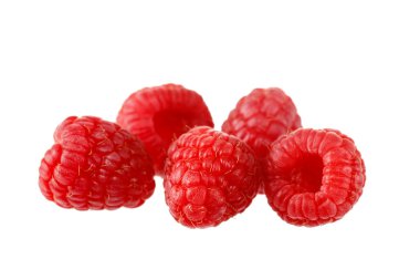 Beyaz arka plan üzerinde izole taze ahududu portre