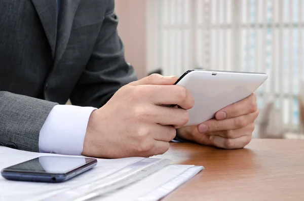 Businessman using digital tablet computer with modern mobile pho — Stock Photo, Image