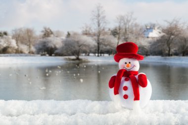 Kardan adam ve kış manzara içinde belgili tanımlık geçmiş