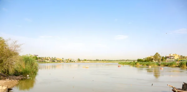 Foto Para Rio Tigre Cidade Bagdá Iraque Poluição Água Por — Fotografia de Stock