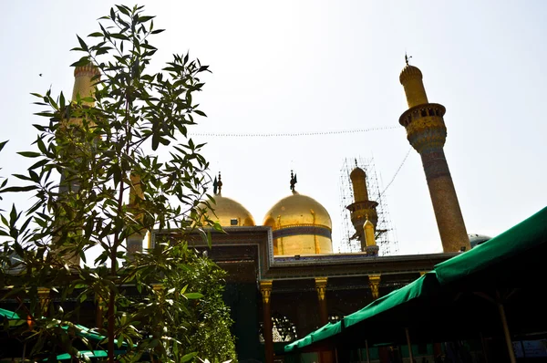 O santuário do Imame Moussa al Kadhim — Fotografia de Stock