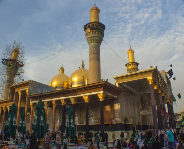 A szentély Imam Moussa al Kadhim — Stock Fotó