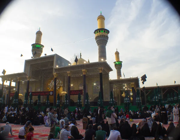 O santuário do Imame Moussa al Kadhim — Fotografia de Stock