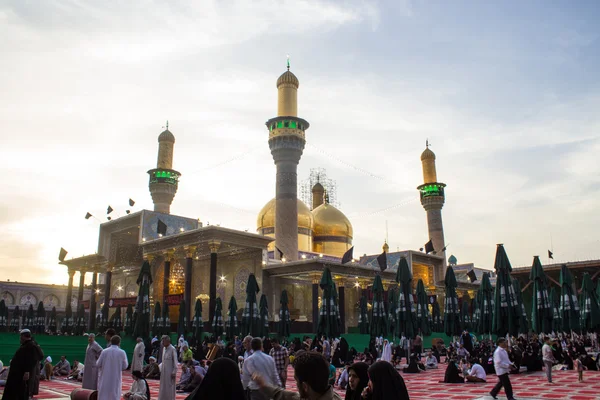 O santuário do Imame Moussa al Kadhim — Fotografia de Stock