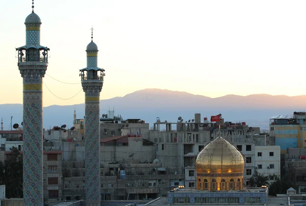 Sanctuaire Sayeda Zeinab en Syrie — Photo