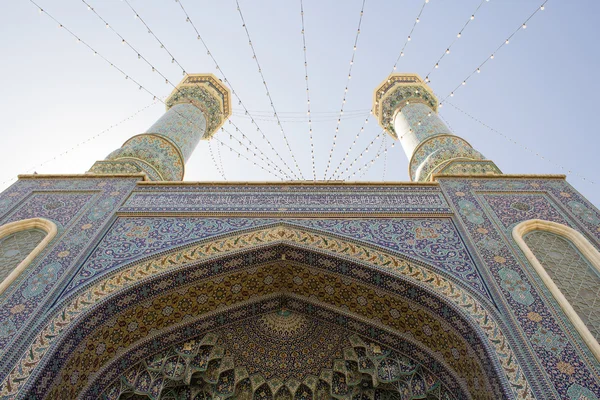 Deur van het heiligdom van Fatima Almasomh — Stockfoto