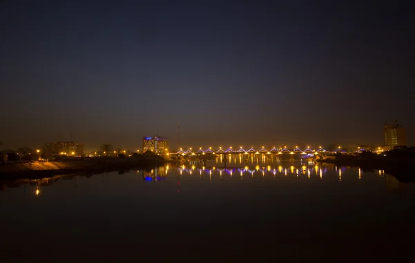 Baghdad in der Nacht — Stockfoto