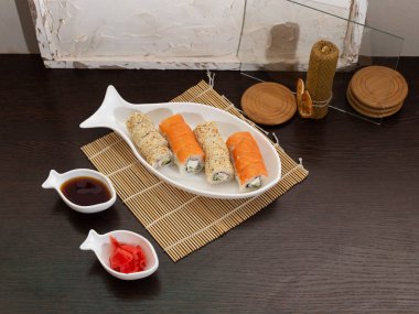 Wasabi ve zencefilli Philadelphia Rolls