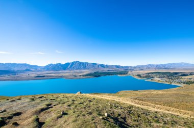 Güzel Lake Tekapo görünümünden Zirvesi Mount John, Yeni Zelanda.