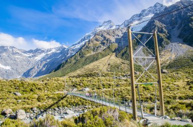 Üst fahişe köprü Mount Cook Milli Parkı, Yeni Zelanda.