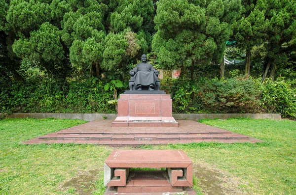 Estátua de Chiang Kai-Shek no Parque Nacional de Yangmingshan Taipei Taiwan — Fotografia de Stock