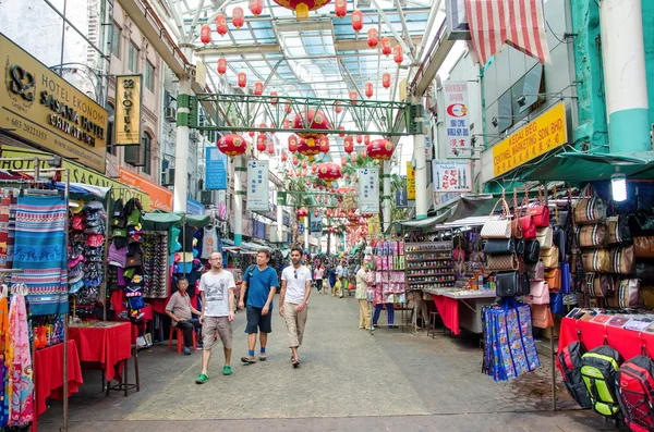 Petaling Street is a china town which is located in Kuala Lumpur,Malaysia.It usually crowded with locals as well as tourists. — ストック写真