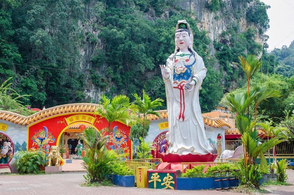 Estatua de Guan Yin que se encuentra en el templo de la cueva de Ling