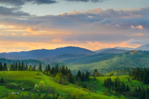 Carpates vue sur la montagne — Photo