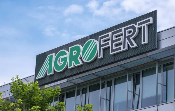 Praga Giugno 2021 Logo Agrofert Sull Edificio Della Sua Sede Immagine Stock