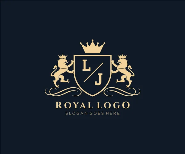 Leão Leão Real Luxo Heráldico Crest Logo Template Vector Art — Vetor de Stock