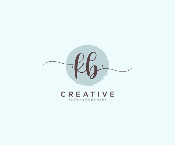 Feminine Logo Beauty Monogram Elegant Logo Design Handwriting Logo Initial — Stock Vector