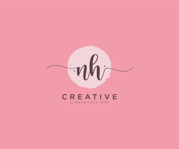 Logo Feminin Monogram Kecantikan Dan Desain Logo Elegan Tulisan Tangan - Stok Vektor