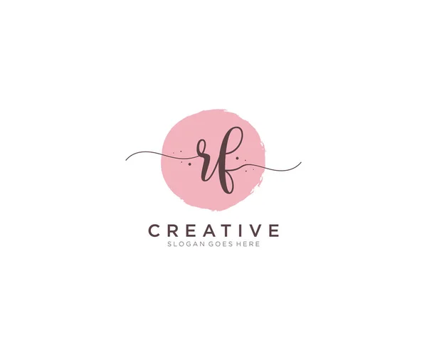 Feminine Logo Beauty Monogram Elegant Logo Design Handwriting Logo Initial — Vector de stock