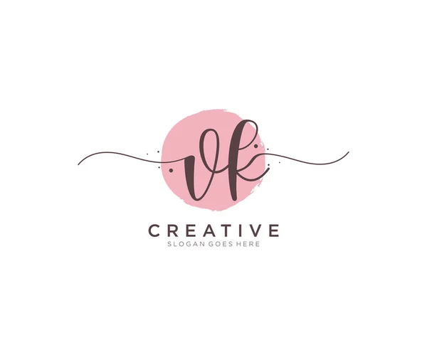 Feminine Logo Schönheit Monogramm Und Elegantes Logo Design Handschrift Logo — Stockvektor