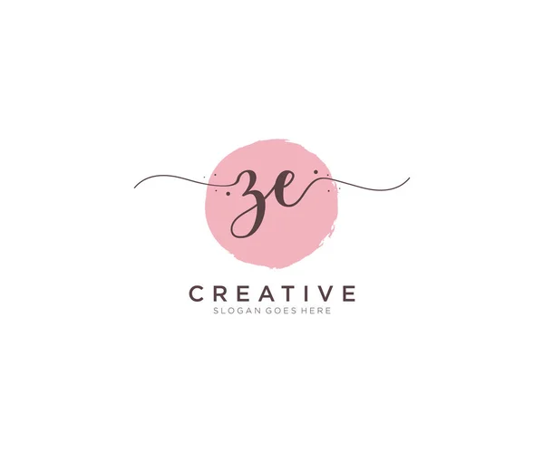 Feminine Logo Belleza Monograma Elegante Diseño Del Logotipo Logotipo Escritura — Archivo Imágenes Vectoriales