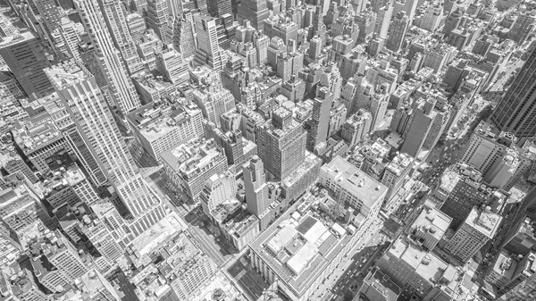 Vista aérea tonificada preto e branco de Manhattan, NYC . — Fotografia de Stock