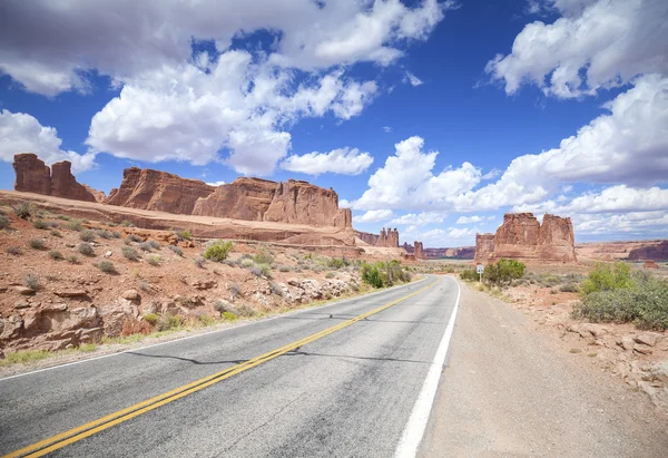 Scenic road, Arches National Park, USA — Stock Photo, Image
