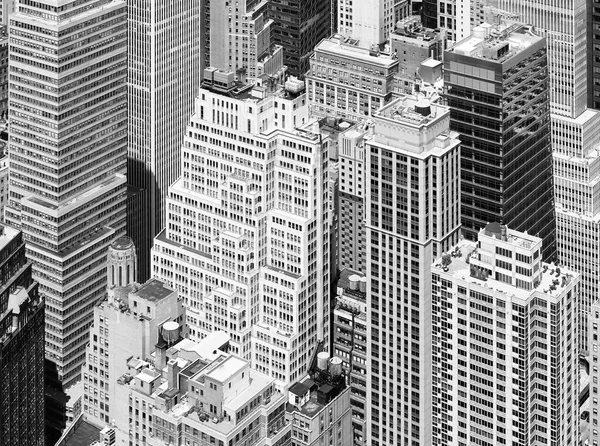 美国纽约多样化建筑的黑白照片 — 图库照片