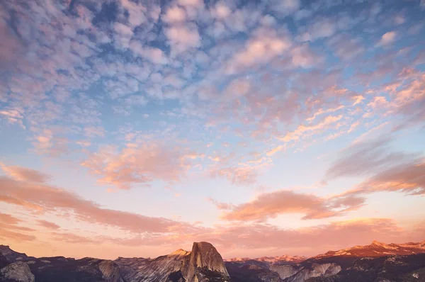 Szenischer Sonnenuntergang Über Half Dome Yosemite National Park Usa — Stockfoto