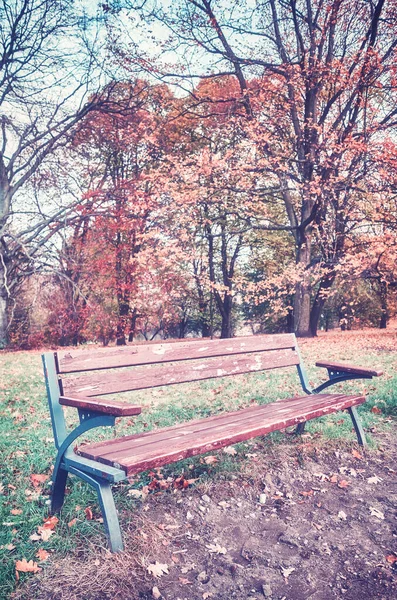 Empty Bench Park Autumn Retro Colors Toned Picture — Stock Photo, Image