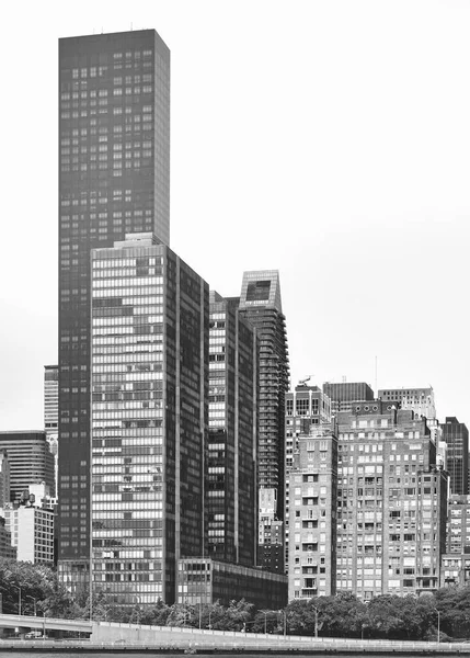 Czarno Białe Zdjęcie Nabrzeża New York City East River Usa — Zdjęcie stockowe