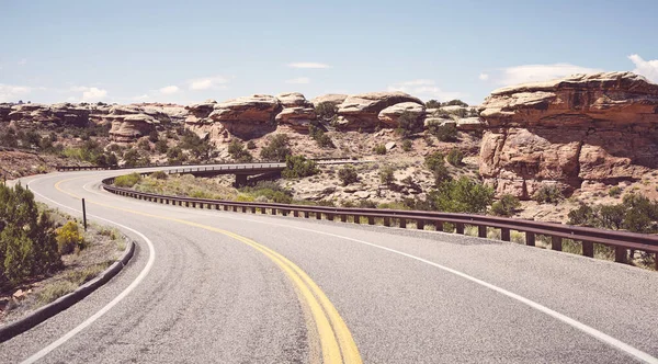 Imagen Retro Tonificada Curva Carretera Parque Nacional Canyonlands Utah — Foto de Stock