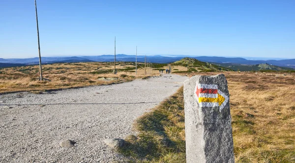 Značka Horských Turistických Stezek Vrcholem Labski Szczyt Vzdálenosti Národní Park — Stock fotografie