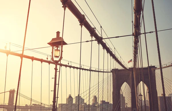 Retro Stilizált Kép Brooklyn Bridge Napkeltekor New York City Usa — Stock Fotó