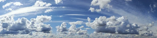 Blue sky with cloud, panoramic sky background. — Stock Photo, Image