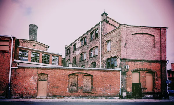 Винтажная ретро-фильтрованная картина старого заброшенного здания . — стоковое фото