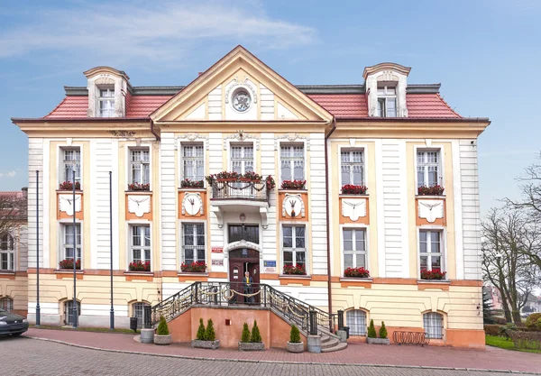 Municipio di Bialogard situato nel palazzo storico . — Foto Stock
