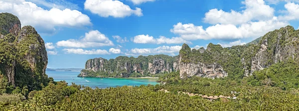 Vista panorâmica da praia Railay em Krabi, Tailândia . — Fotografia de Stock