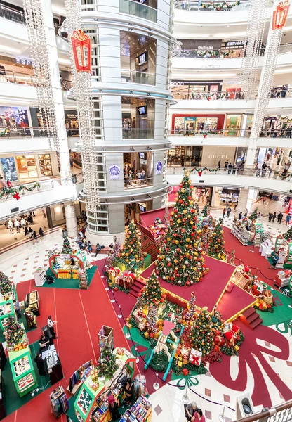 Natale a Suria KLCC, il primo centro commerciale della Malesia . — Foto Stock