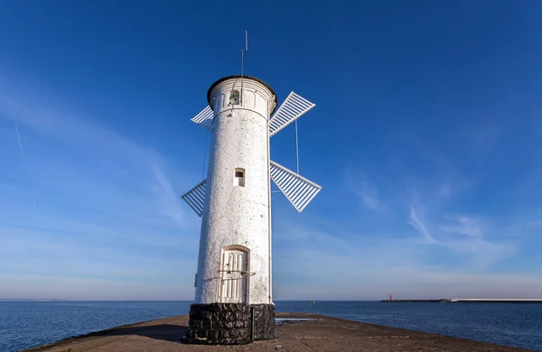 Régi szélmalom világítótorony, Swinoujscie, Lengyelország. — Stock Fotó