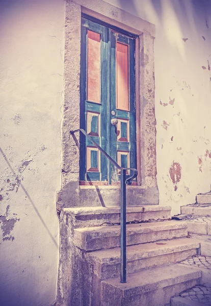 Retro filtrerad bild av gamla trä dörr. — Stockfoto