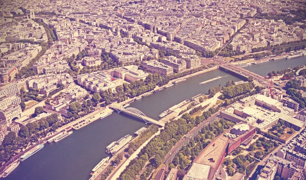 Retro tónovaný panoramatický pohled na Paříž, Francie. — Stock fotografie