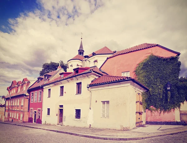 Vintage gefiltertes Foto der alten Straße in Prag, Tschechische Republik. — Stockfoto