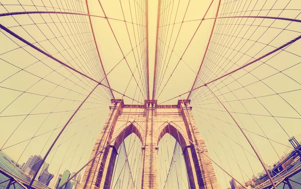 Vintage gefiltertes Fischaugenbild der Brücke von Brooklyn, nyc. — Stockfoto