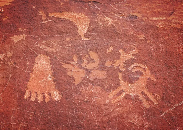 Ancient petroglyphs in Valley of Fire State Park, USA. — Stock Photo, Image