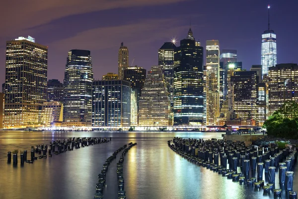 Manhattan waterkant bij nacht, Nyc, Verenigde Staten. — Stockfoto