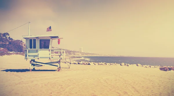 Old film retro stylized lifeguard tower, Santa Monica, USA — Stock Photo, Image