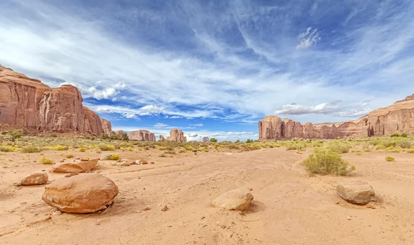 Panoramic view of the Monument Valley, USA. — Stock Photo, Image