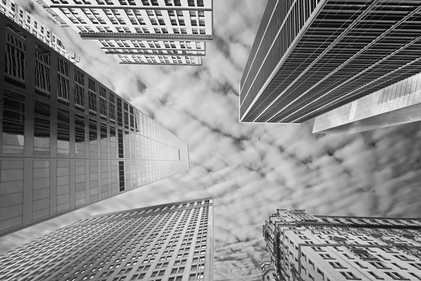 Imagen en blanco y negro de los rascacielos de Nueva York, Estados Unidos — Foto de Stock